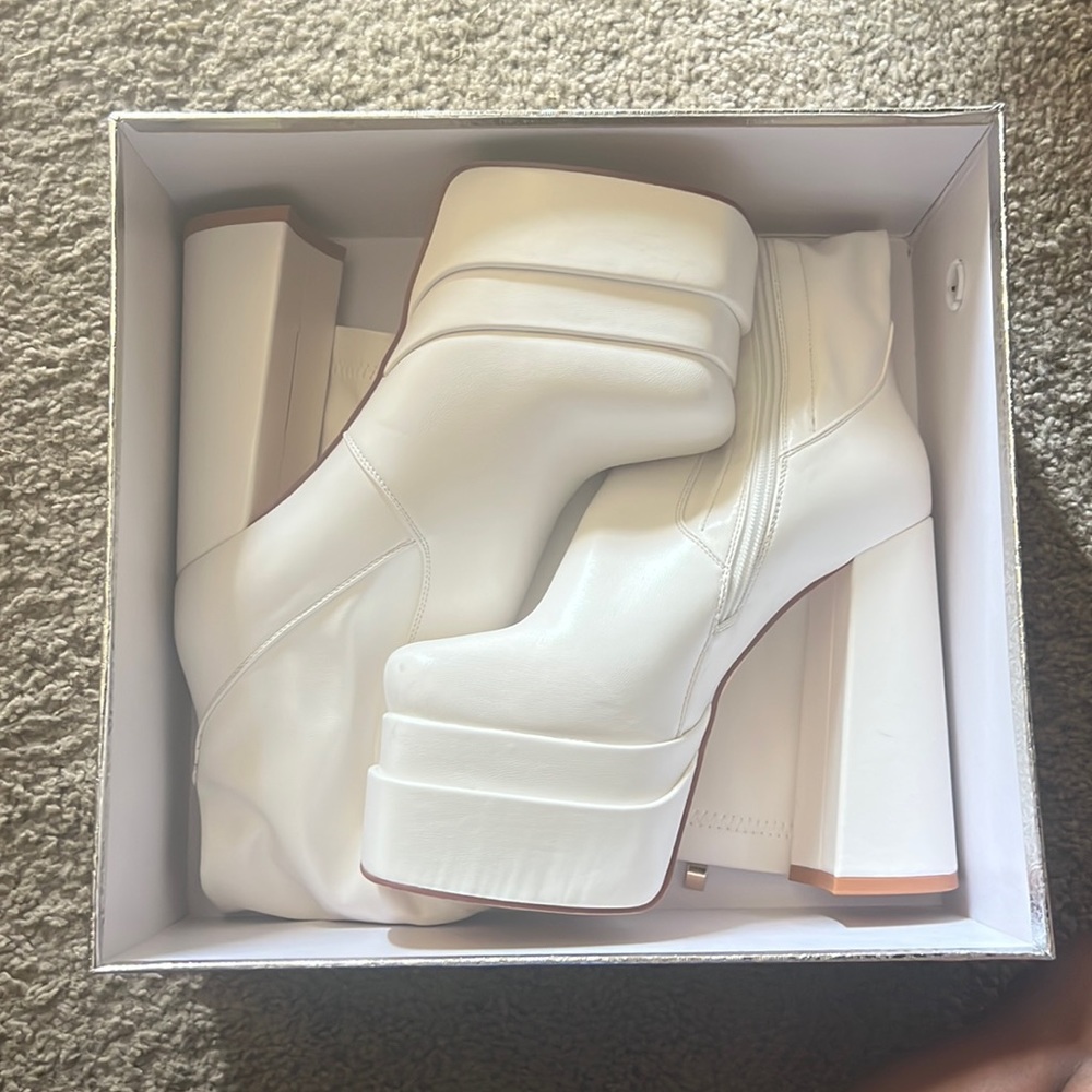 White Knee High Gogo Boots